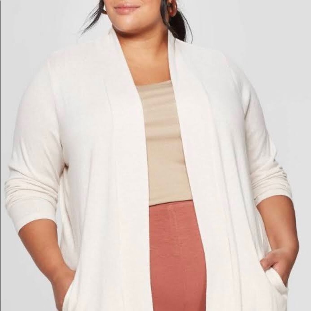 Cardigans - Picture 4 of 6